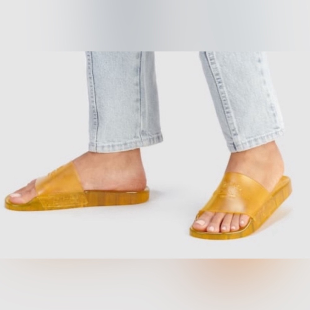 NWOB Coach Ulyssa waterproof jelly slides